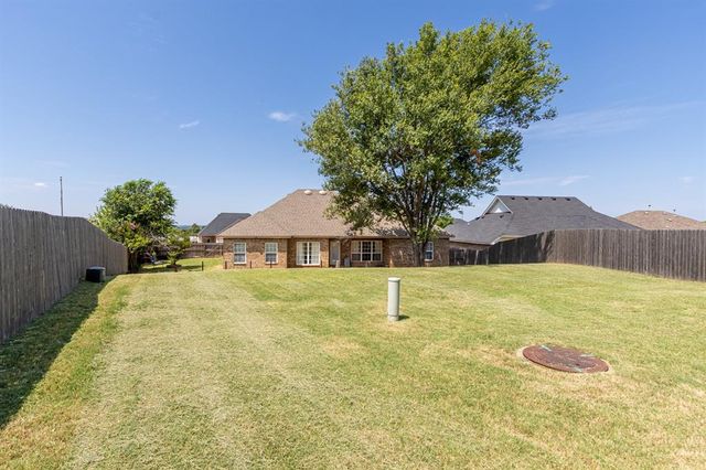 2318 Tailwind Drive, Purcell, OK 73080