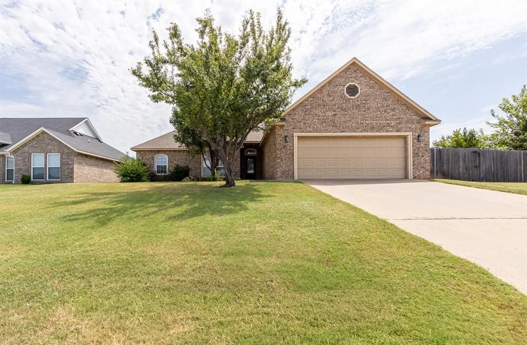 2318 Tailwind Drive, Purcell, OK 73080