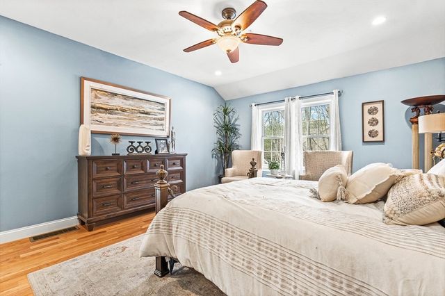 10 White Cedar Drive 10, Middleton, MA 01949