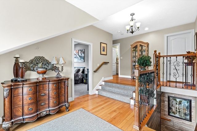 10 White Cedar Drive 10, Middleton, MA 01949