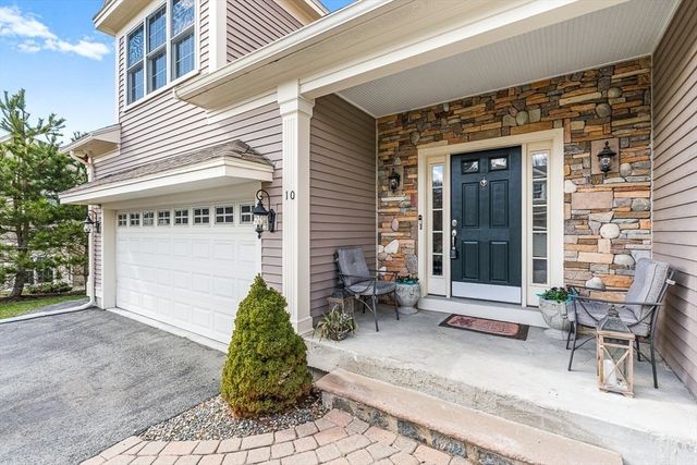10 White Cedar Drive 10, Middleton, MA 01949