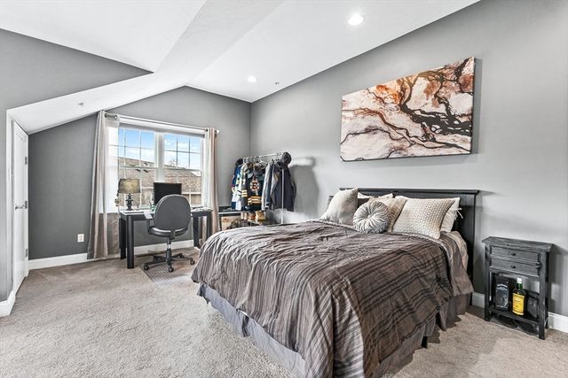 10 White Cedar Drive 10, Middleton, MA 01949