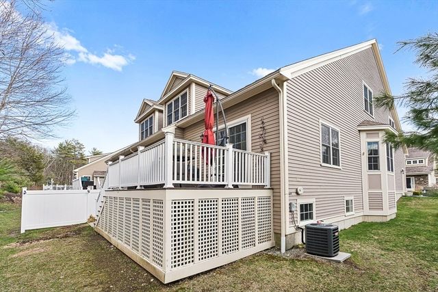 10 White Cedar Drive 10, Middleton, MA 01949