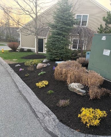 10 White Cedar Drive 10, Middleton, MA 01949