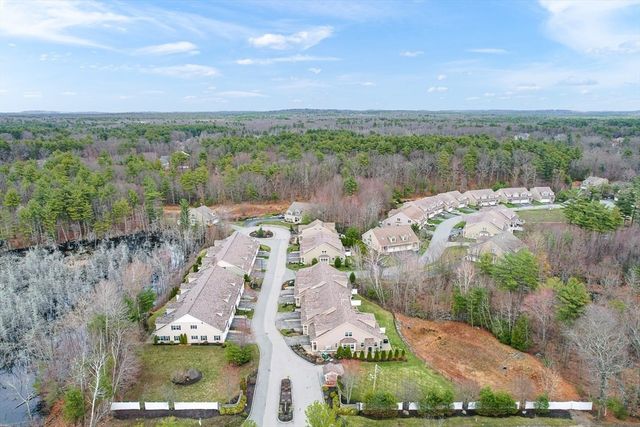10 White Cedar Drive 10, Middleton, MA 01949