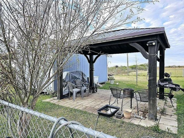 98 Dog Fish Drive, Palacios, TX 77465