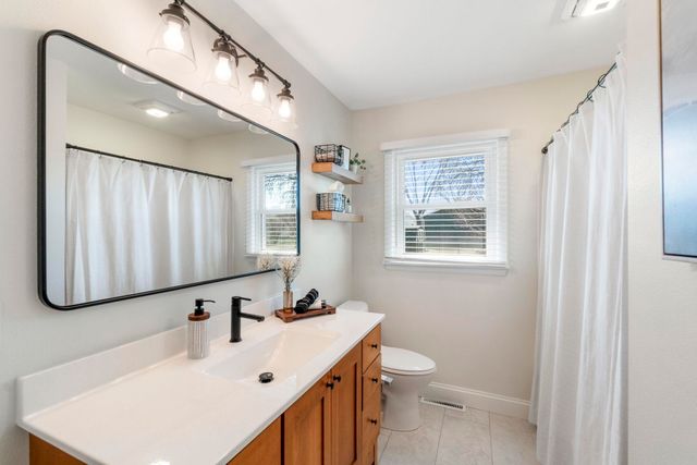 125 Oregon Road, Cedar Falls, IA 50613