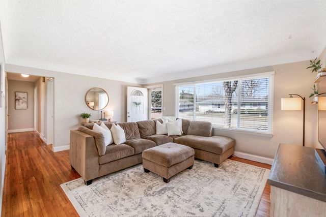 125 Oregon Road, Cedar Falls, IA 50613