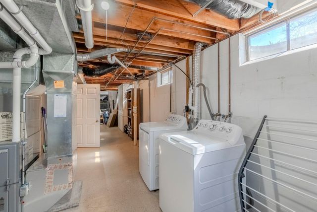 125 Oregon Road, Cedar Falls, IA 50613