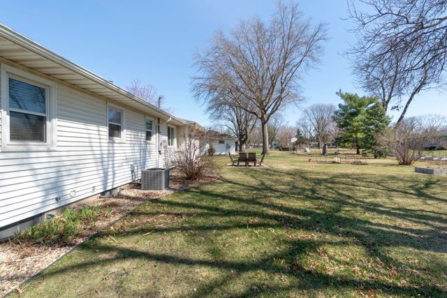 125 Oregon Road, Cedar Falls, IA 50613