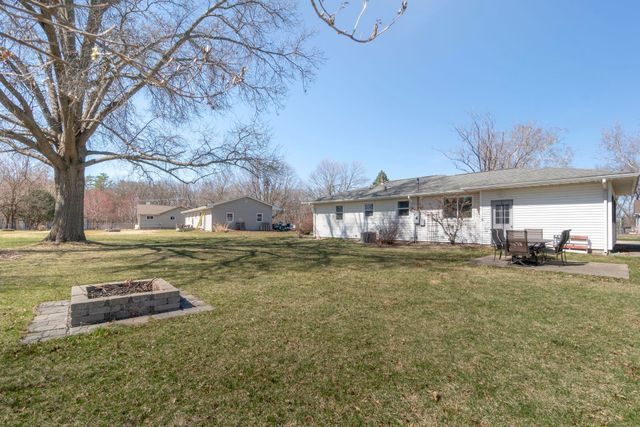 125 Oregon Road, Cedar Falls, IA 50613