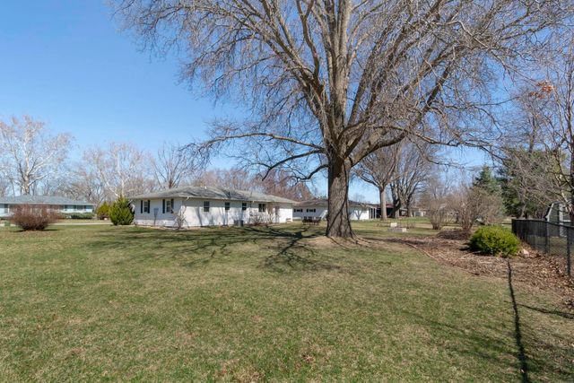 125 Oregon Road, Cedar Falls, IA 50613