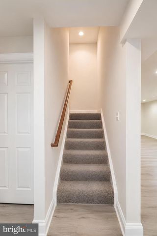 42848 SIDNEY PL, Ashburn, VA 20148