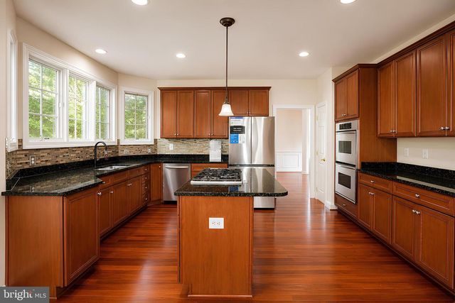 42848 SIDNEY PL, Ashburn, VA 20148