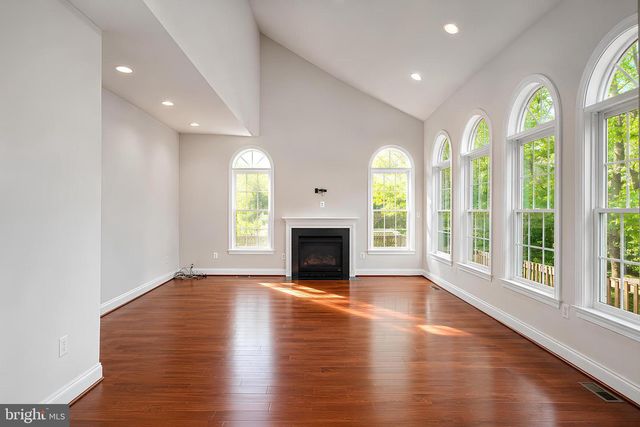 42848 SIDNEY PL, Ashburn, VA 20148