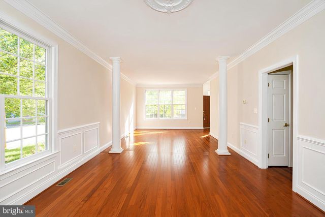 42848 SIDNEY PL, Ashburn, VA 20148