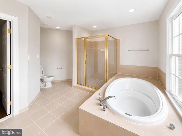 42848 SIDNEY PL, Ashburn, VA 20148