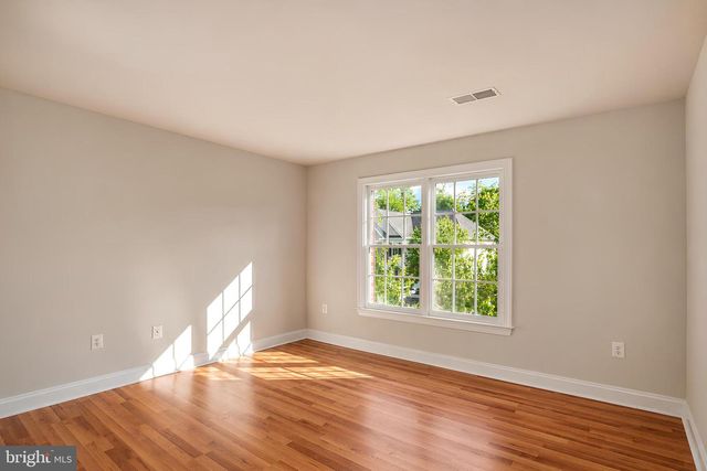 42848 SIDNEY PL, Ashburn, VA 20148