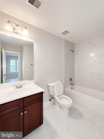 42848 SIDNEY PL, Ashburn, VA 20148