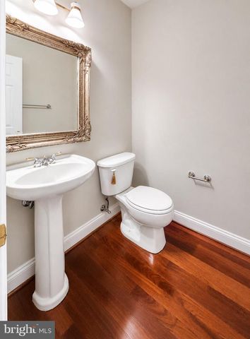 42848 SIDNEY PL, Ashburn, VA 20148