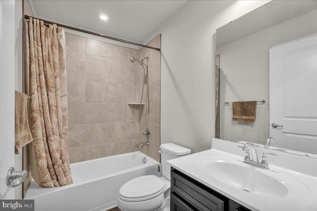 204 FREEDOM WAY, Sicklerville, NJ 08081