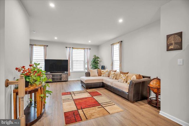 204 FREEDOM WAY, Sicklerville, NJ 08081