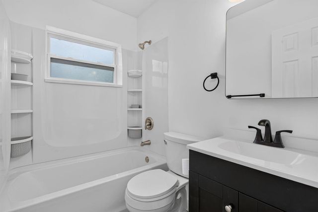 540 NE 61st Court, Oakland Park, FL 33334