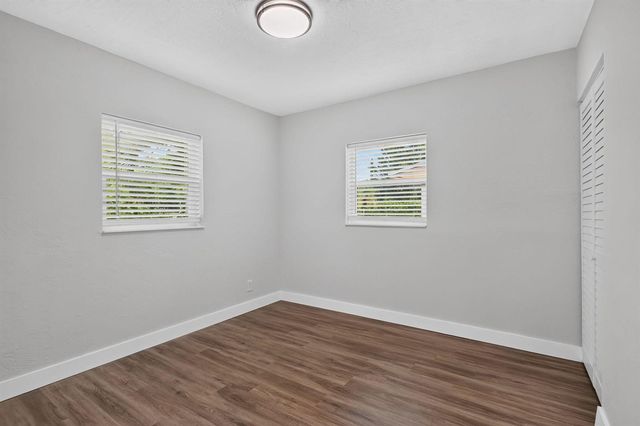 540 NE 61st Court, Oakland Park, FL 33334