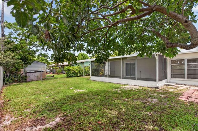 540 NE 61st Court, Oakland Park, FL 33334