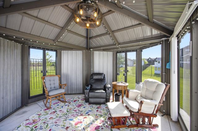 7816 Wild Rose Way, Horace, ND 58047