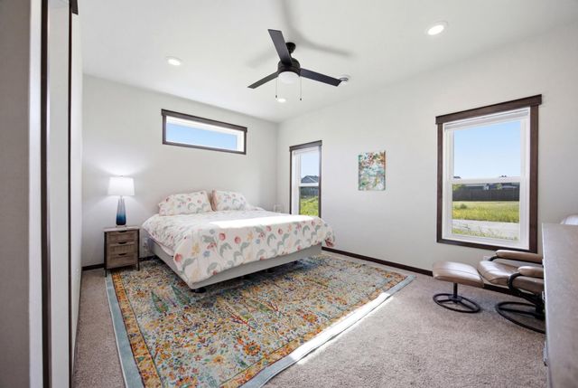 7816 Wild Rose Way, Horace, ND 58047