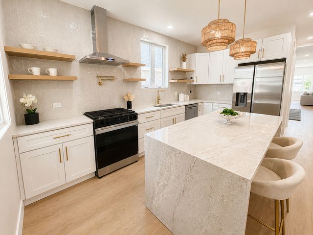 7611 S Ridgeland Avenue, Chicago, IL 60649