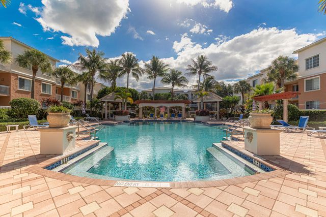 6101 Myrtlewood Circle W, Palm Beach Gardens, FL 33418