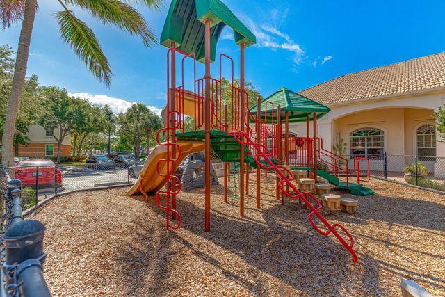 6101 Myrtlewood Circle W, Palm Beach Gardens, FL 33418