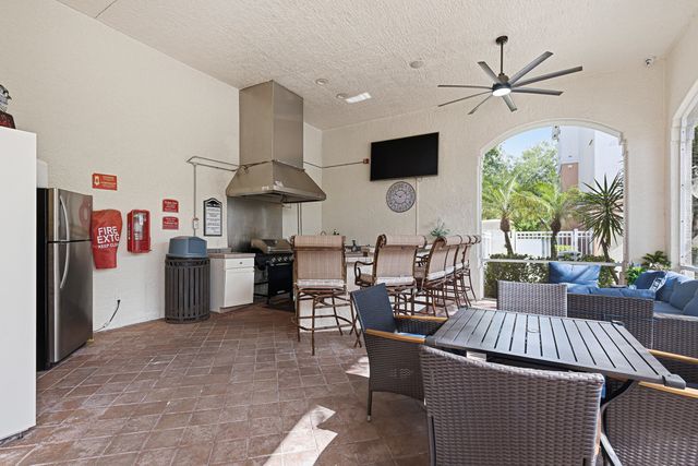 6101 Myrtlewood Circle W, Palm Beach Gardens, FL 33418