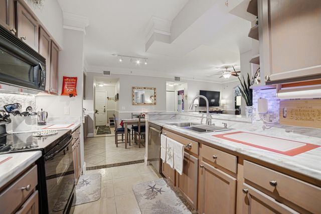 6101 Myrtlewood Circle W, Palm Beach Gardens, FL 33418