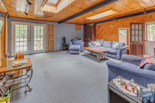 84 Anchorage Road, New Hampton, NH 03256