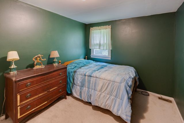 84 Anchorage Road, New Hampton, NH 03256