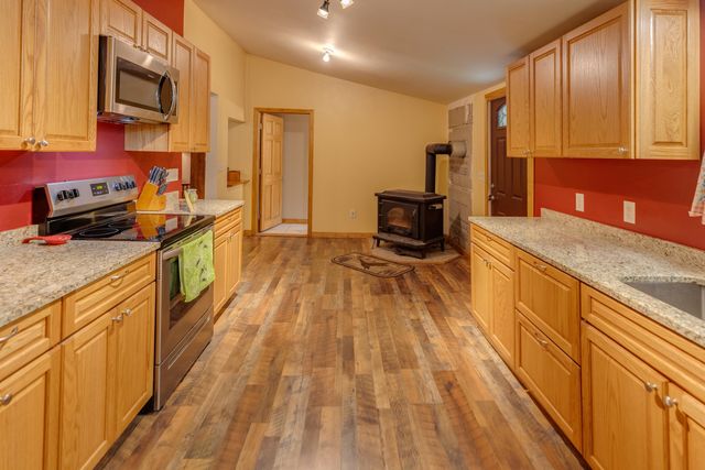 84 Anchorage Road, New Hampton, NH 03256