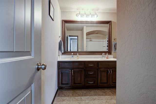 3129 SW 137th Court, Oklahoma City, OK 73170