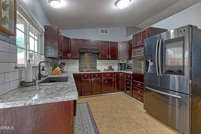 861 Calle Camelia, Camarillo, CA 93010