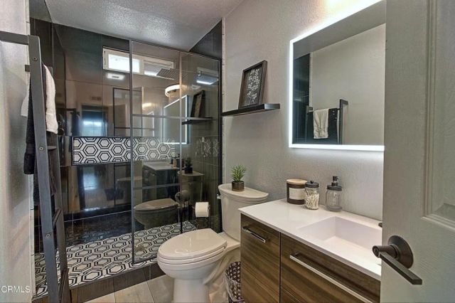861 Calle Camelia, Camarillo, CA 93010