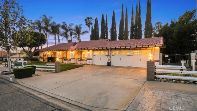 2117 Capuchin Way, Claremont, CA 91711