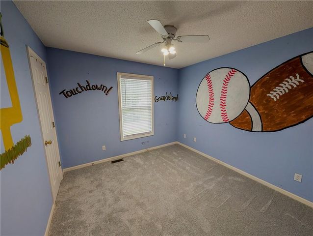 715 NE 107th Terrace, Kansas City, MO 64155