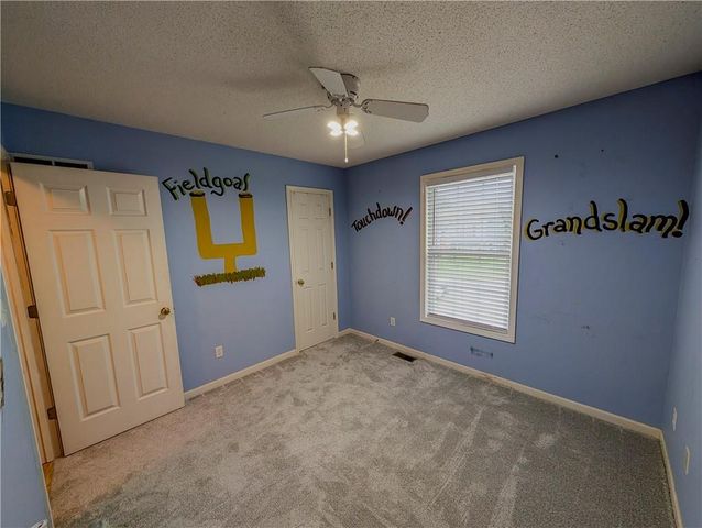 715 NE 107th Terrace, Kansas City, MO 64155