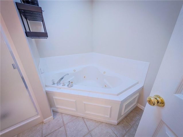 715 NE 107th Terrace, Kansas City, MO 64155