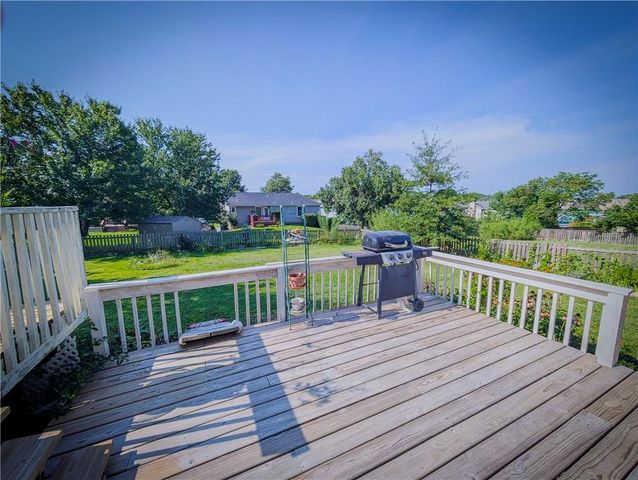 715 NE 107th Terrace, Kansas City, MO 64155