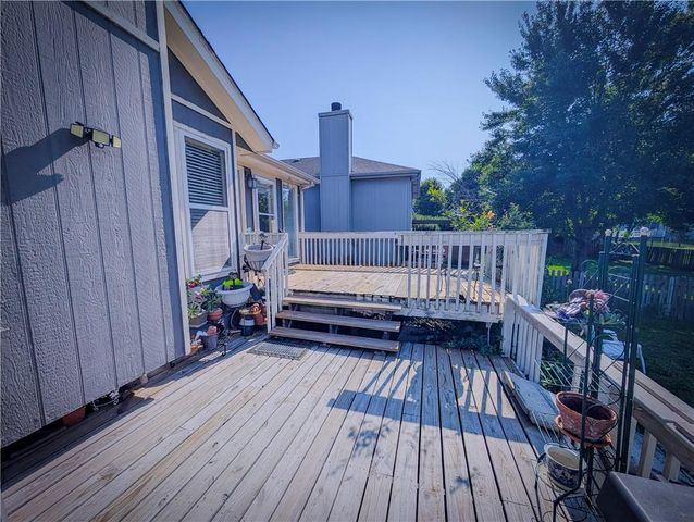 715 NE 107th Terrace, Kansas City, MO 64155