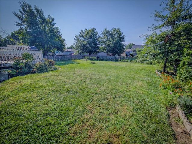 715 NE 107th Terrace, Kansas City, MO 64155