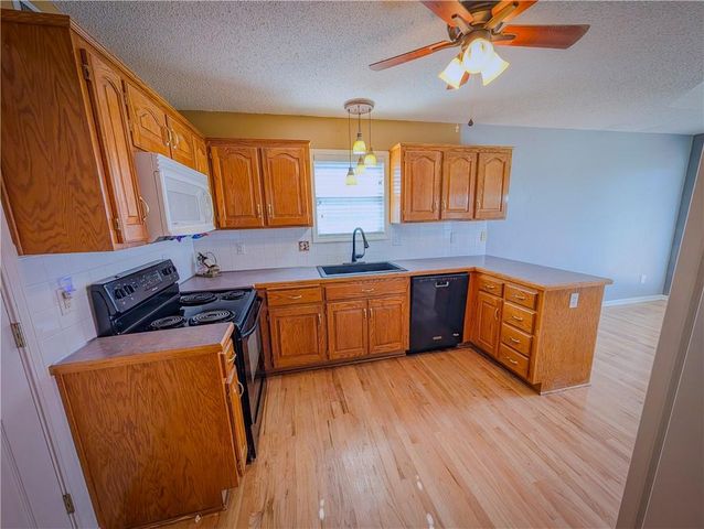715 NE 107th Terrace, Kansas City, MO 64155